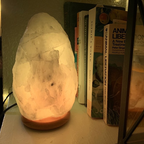 Changing Color Salt Lamp - Picture 3 of 14